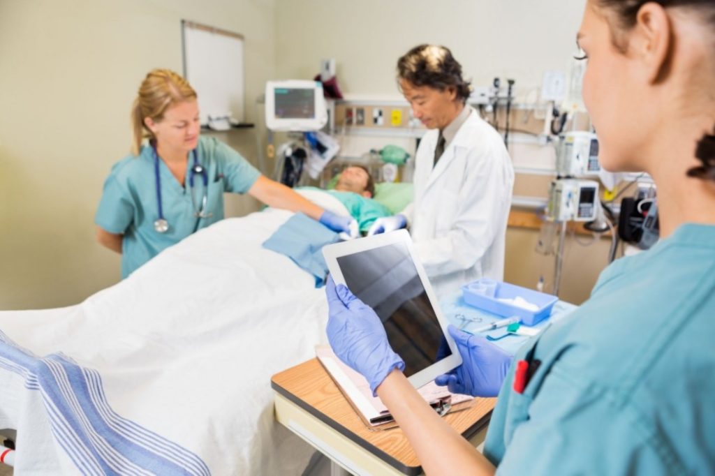 Specialized nurses, the new players of importance for pharmaceutical